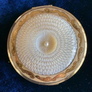 1950s Vintage Carved Mother Of Pearl Powder Compact